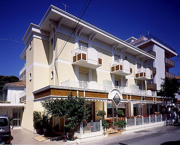 Hotel Tulipe Nazionale Riccione Esterno foto
